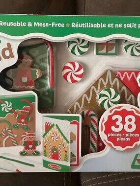 Melissa & Doug Gingerbread House Play Set - Red, Green, White
